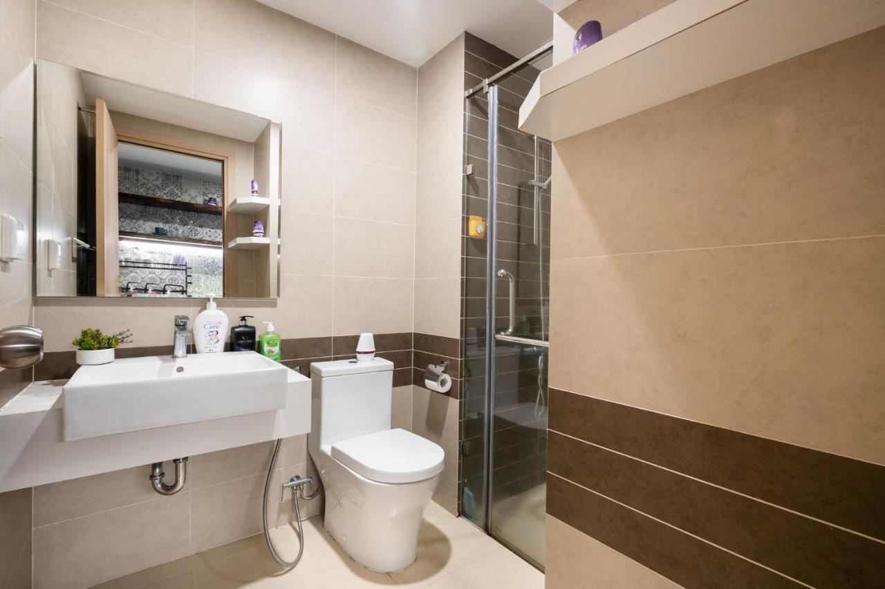 Oui! Oui! Saigon Apartment - Rivergate Residence ホーチミン市 エクステリア 写真