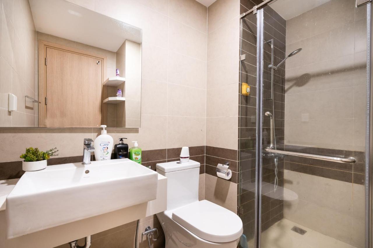 Oui! Oui! Saigon Apartment - Rivergate Residence ホーチミン市 エクステリア 写真